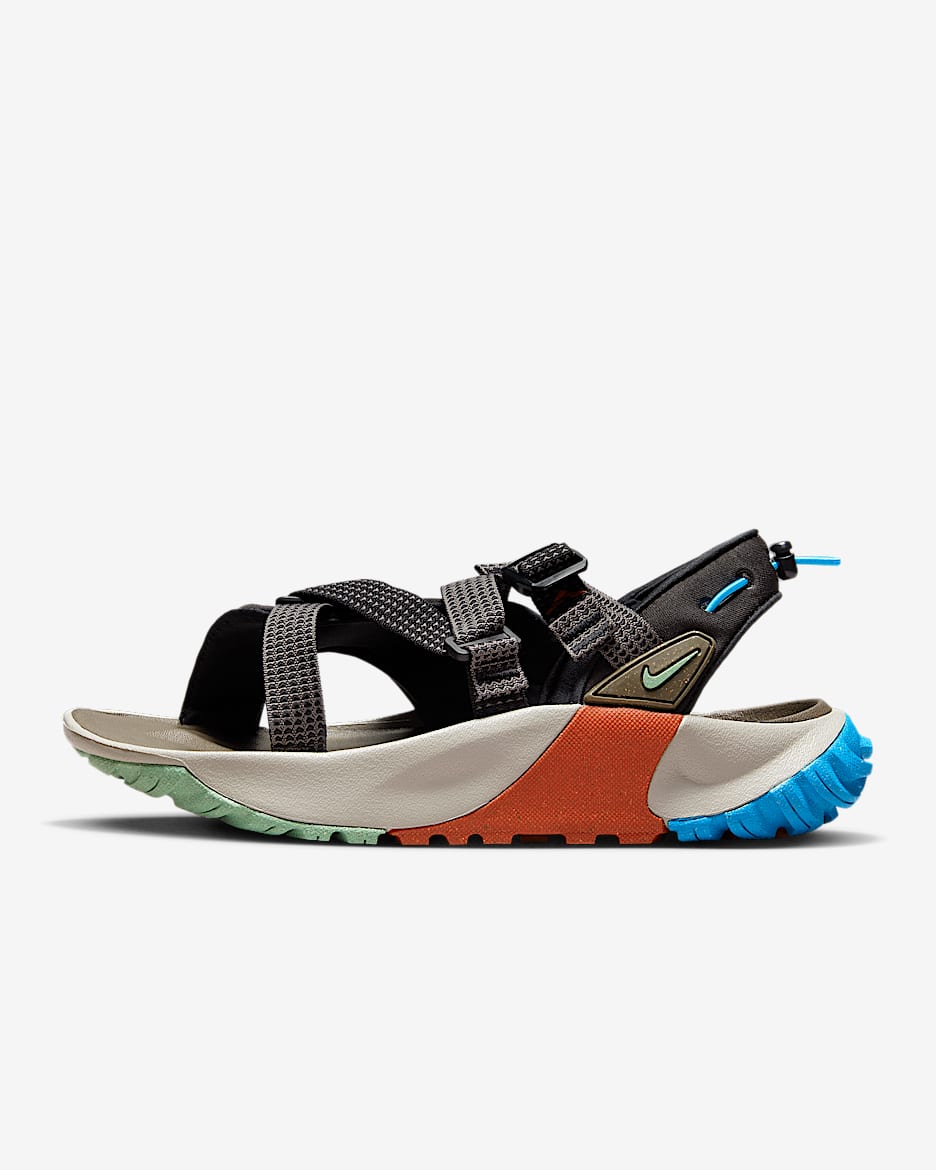 Amazon.com | Nike Men's Oneonta Trail Sandal (Sanddrift